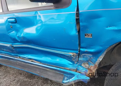 1996 Ford Explorer z USA, uszkodzony, nr VIN 1FMDU35P5TUC60089